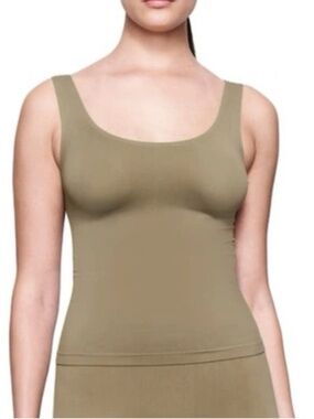 Skims buttery soft Seamless Scoop Neck Tank - Olive khaki brown smoothing 1x cos